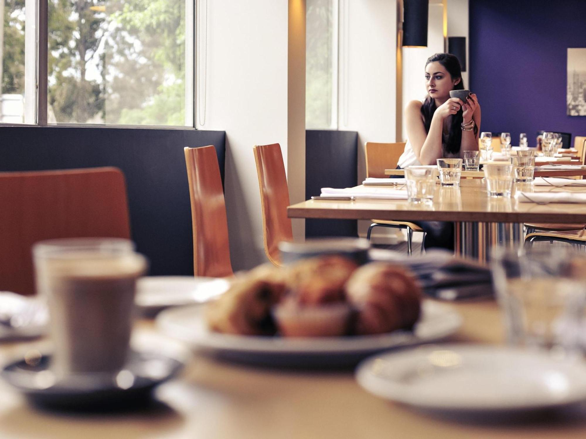 Mercure North Melbourne, Melbourne